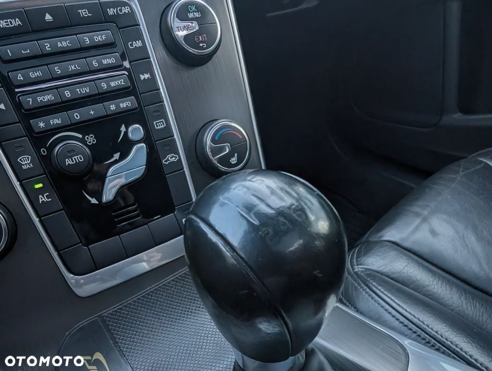 Volvo V60 D3 Summum - 24