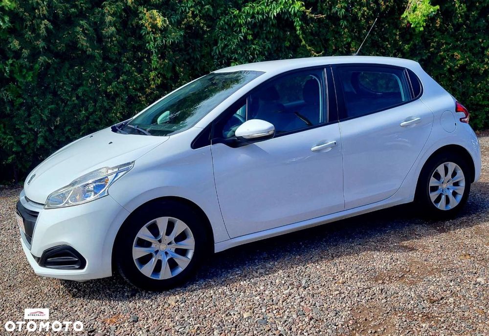 Peugeot 208 - 13