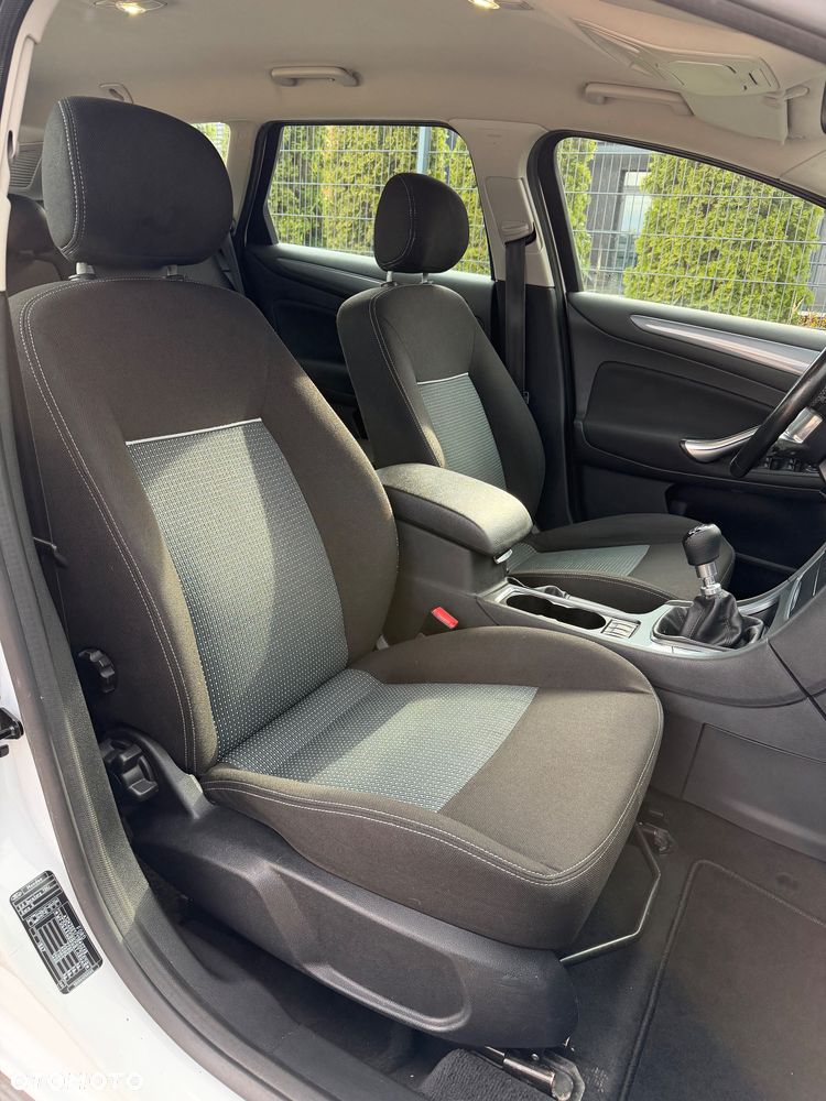 Ford Mondeo 2.0 TDCi Titanium - 23