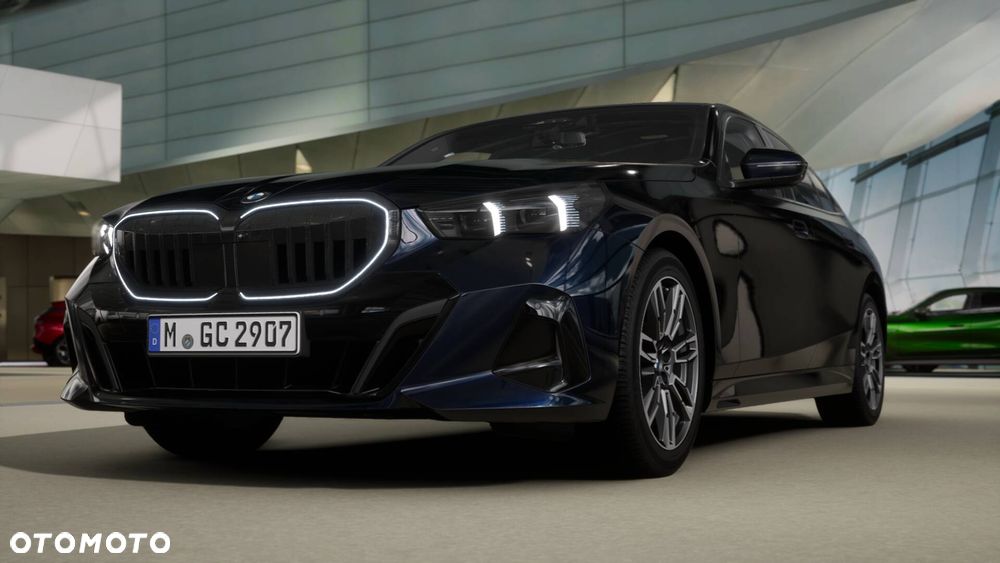BMW Seria 5 520d xDrive mHEV M Sport - 8