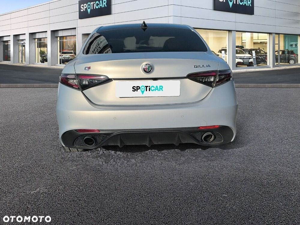 Alfa Romeo Giulia 2.0 Turbo Competizione Q4 - 5