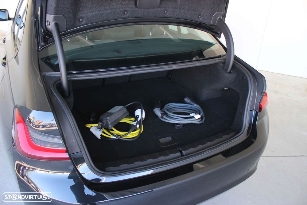 BMW 330 e Corporate Edition Auto - 9