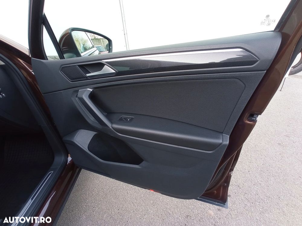 Volkswagen Tiguan 2.0 TDI 4Mot DSG Elegance - 19