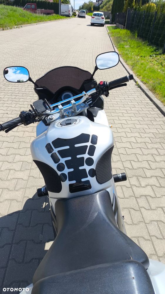 Suzuki SV - 12