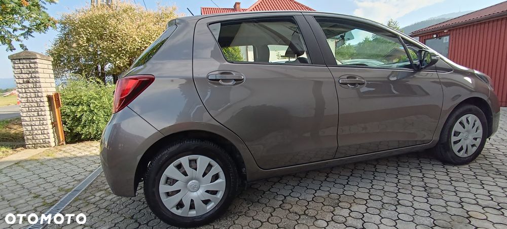 Toyota Yaris 2017 photo 5