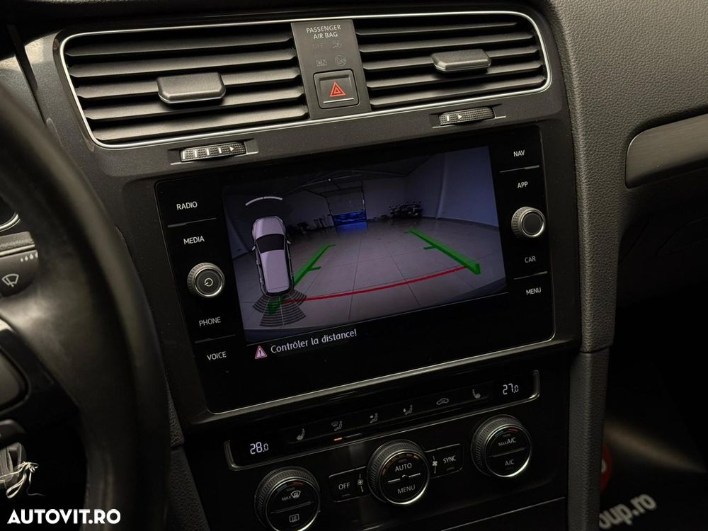 Volkswagen Golf - 12