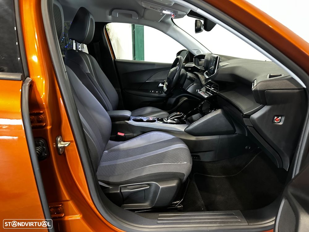 Peugeot e-2008 Allure - 27