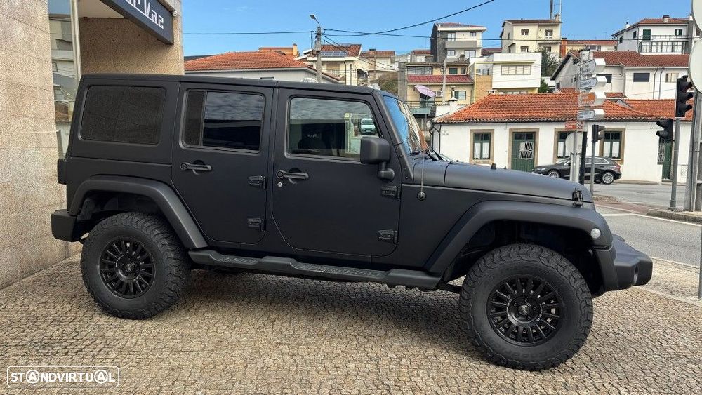 Jeep Wrangler Unlimited 2.8 CRD Auto Sport - 4