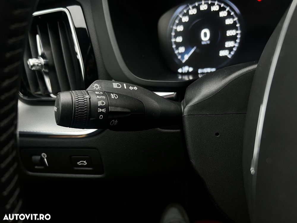 VOLVO XC60 2017 — imagine 46