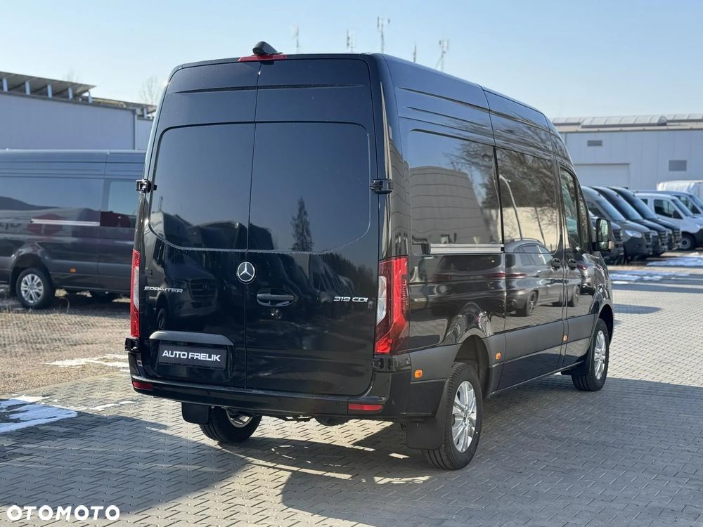 Mercedes-Benz Sprinter - 6