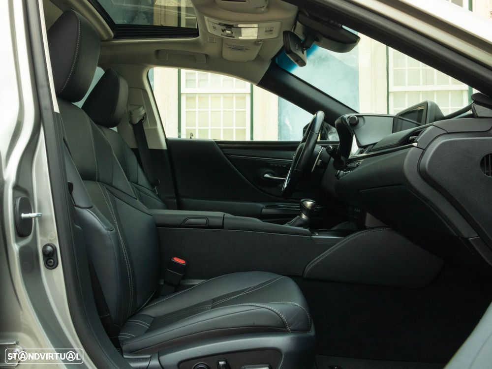 Lexus ES 300h Executive+ - 12