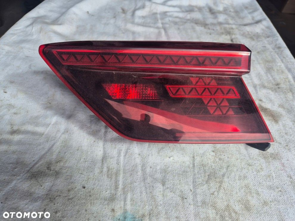 VW TIGUAN II LIFT PRAWA TYLNA LAMPA KLAPA LED ORYGINAŁ 5NA945308D - 1