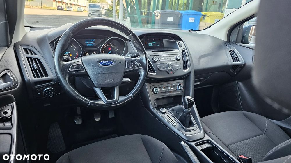 Ford Focus 1.6 Trend - 16
