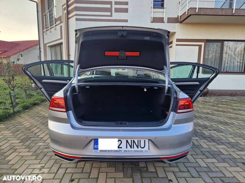 Volkswagen Passat - 26