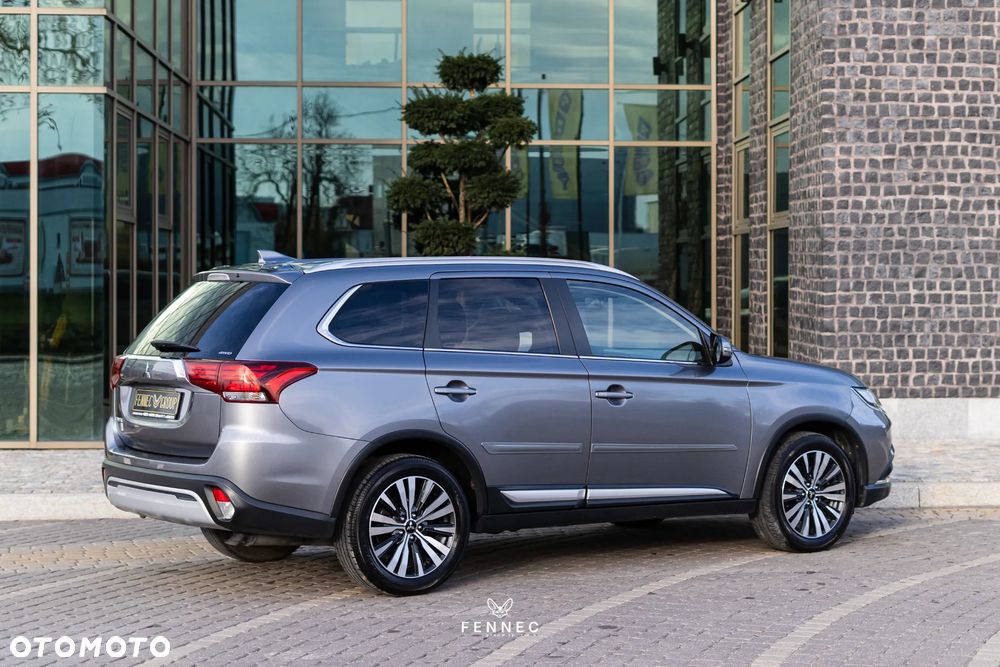 Mitsubishi Outlander - 13
