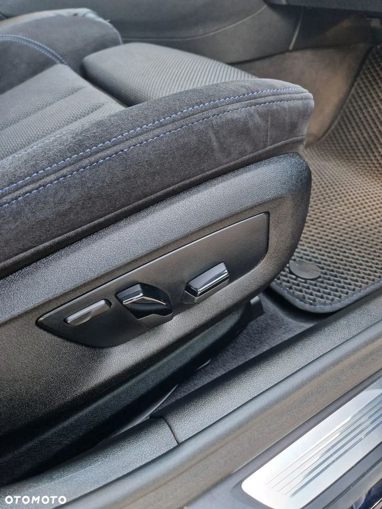 BMW Seria 5 520i GPF M Sport sport - 32