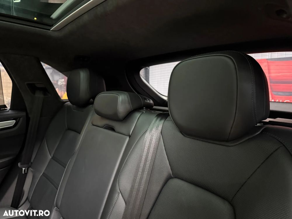 Porsche Cayenne Turbo S E-Hybrid Tiptronic S - 32