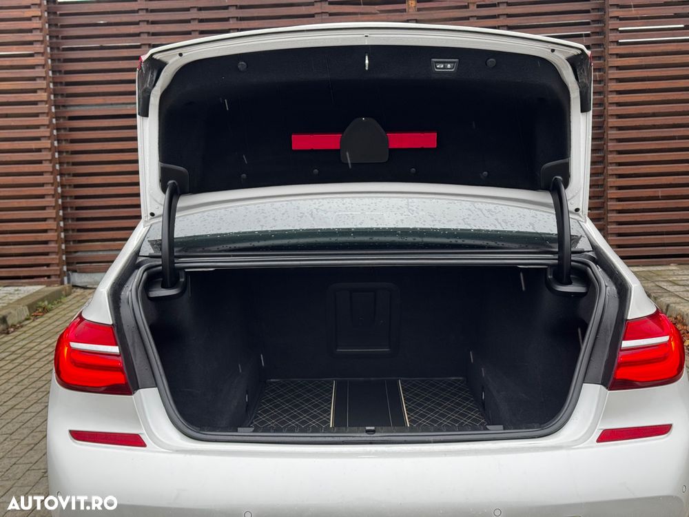 BMW Seria 7 730d xDrive - 24