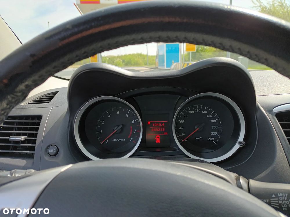 Mitsubishi Lancer 1.6 Invite - 13