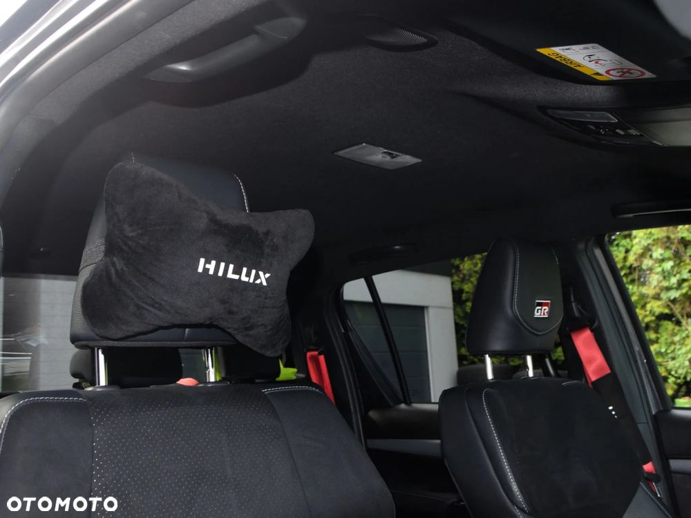 Toyota Hilux 2.8 D-4D Double Cab GR Sport II 4x4 - 25