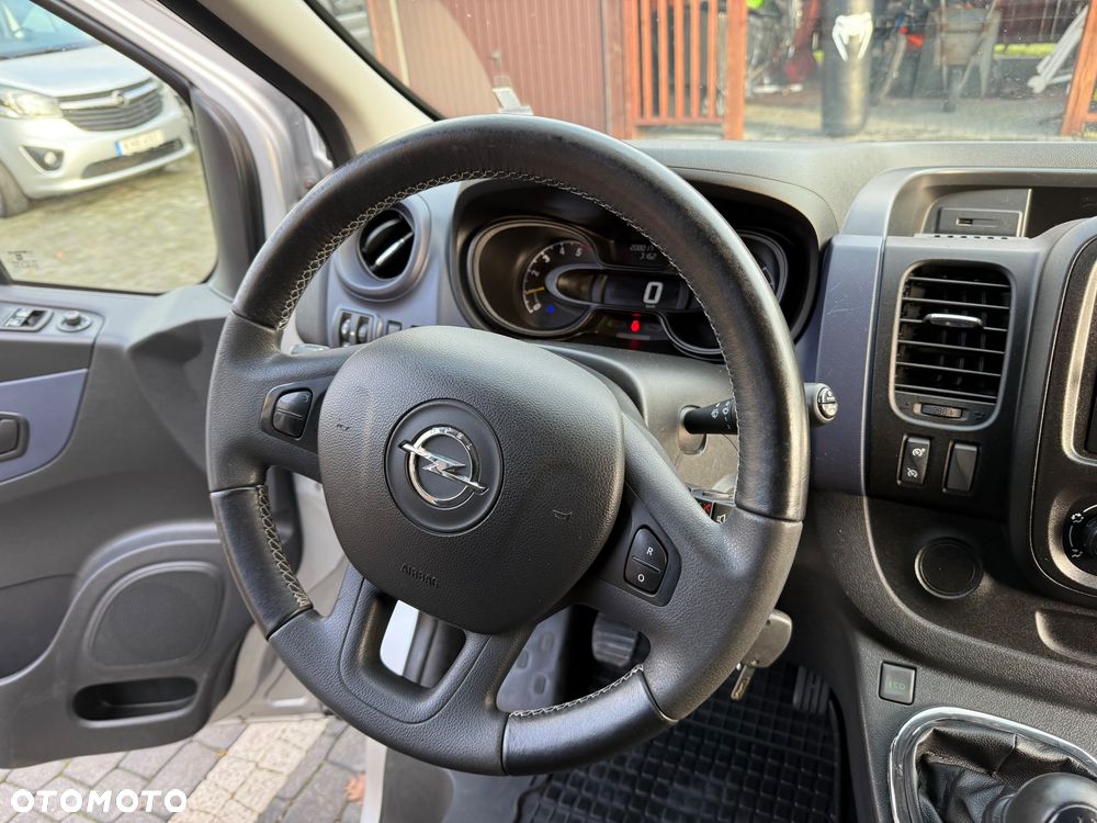 Opel Vivaro - 15