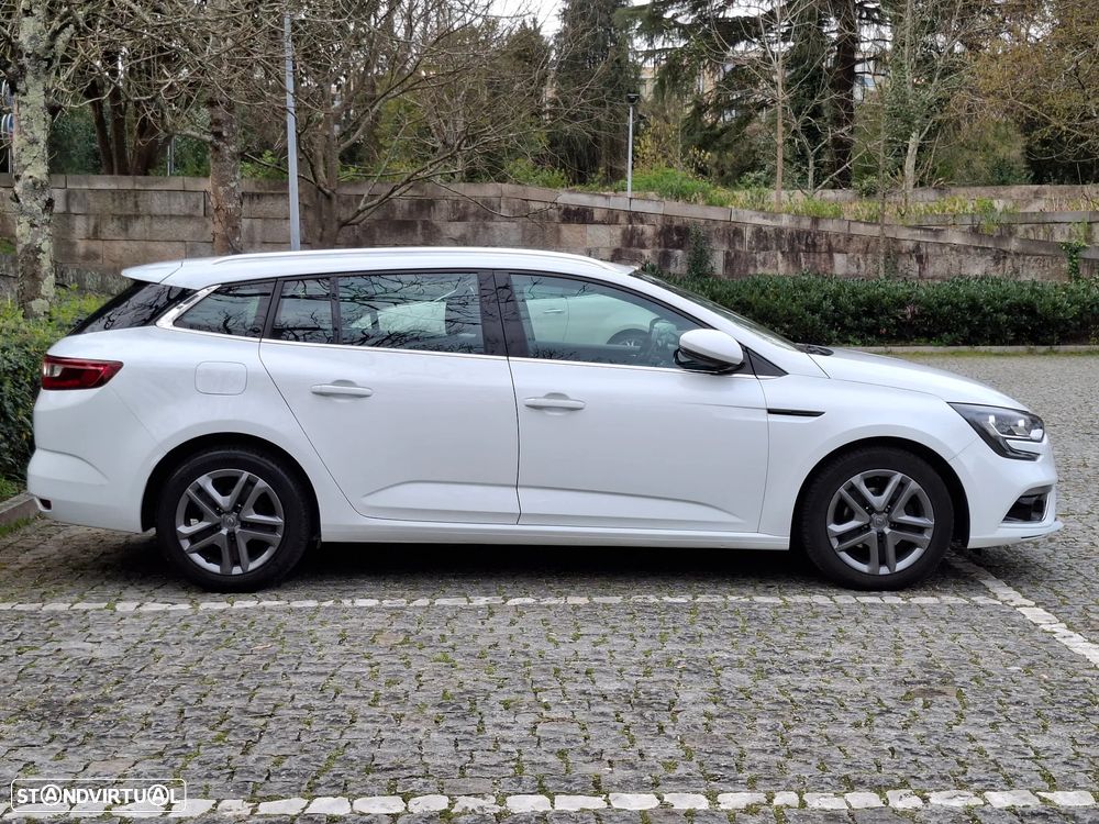Renault Mégane Sport Tourer ENERGY dCi 110 GT LINE - 4