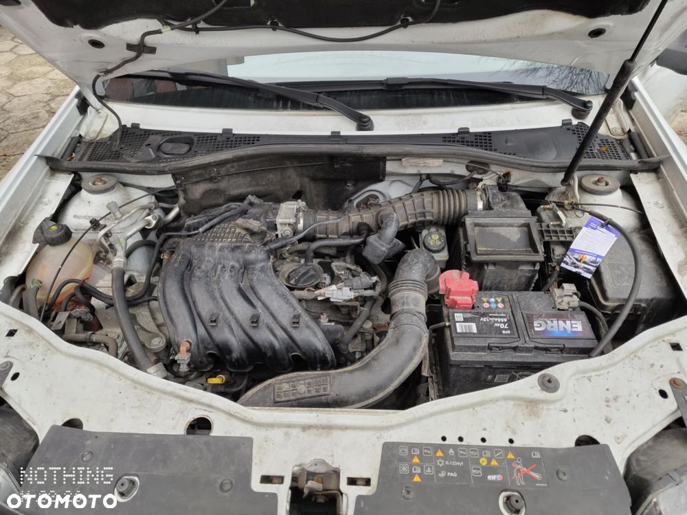 Dacia Duster 1.6 SCe Blackshadow S&S - 13