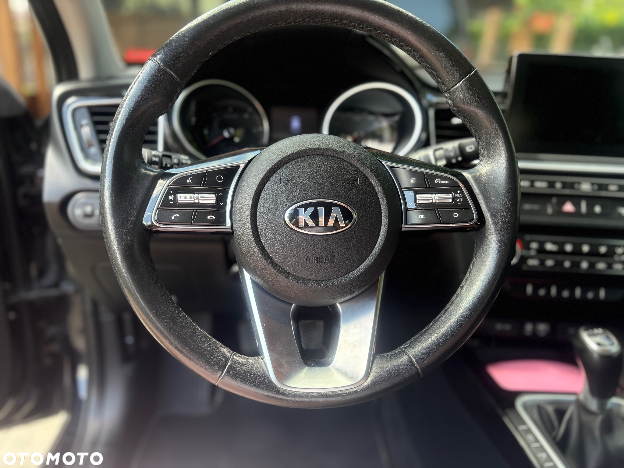 Kia Ceed - 28