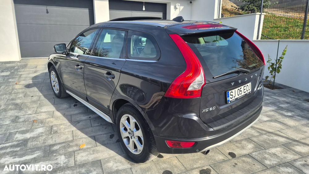 Volvo XC 60 D5 AWD Geartronic Summum - 2