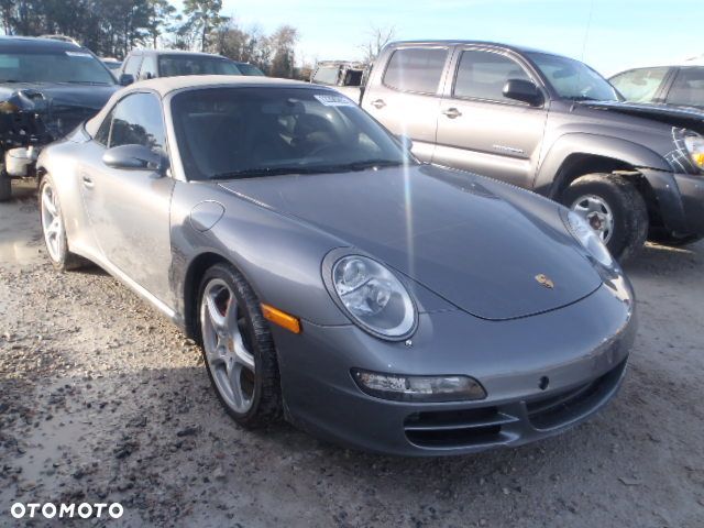 Porsche 911 Carrera 4 S - 26