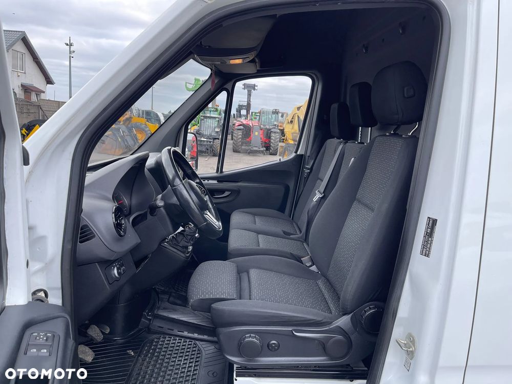 Mercedes-Benz Sprinter W907 319 CDI 2019 ROK 3.0 V6 190 KM MANUAL 6 BIEGÓW MAX MAXI DŁUGI L4H2 - 18