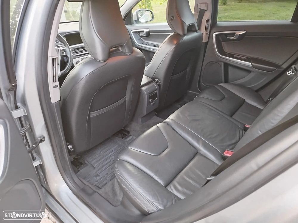 Volvo V60 1.6 D2 R-Design - 5