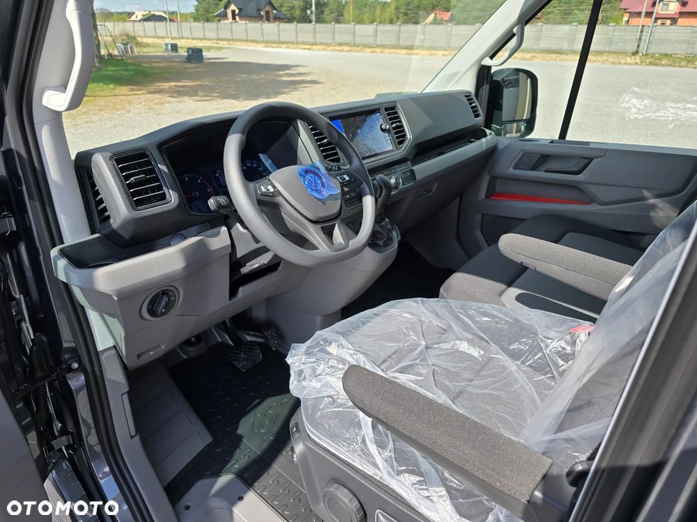 Volkswagen CRAFTER 4 MOTION AUTOMAT-8 Bie Długi 7-OSOBOWY BOGATA OPCJA WYPOSAŻENIA NAVI KAMERA COFANIA FUL LED LAKIER METALIZOWANY SALON PL STAN NOWY - 15