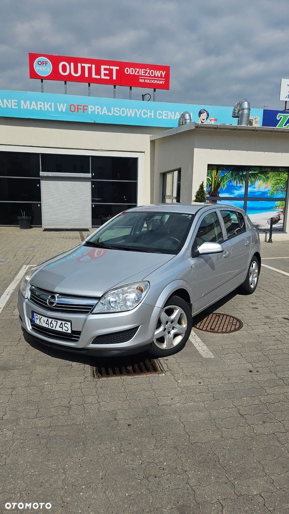 Opel Astra 1.3 CDTI Cosmo - 1