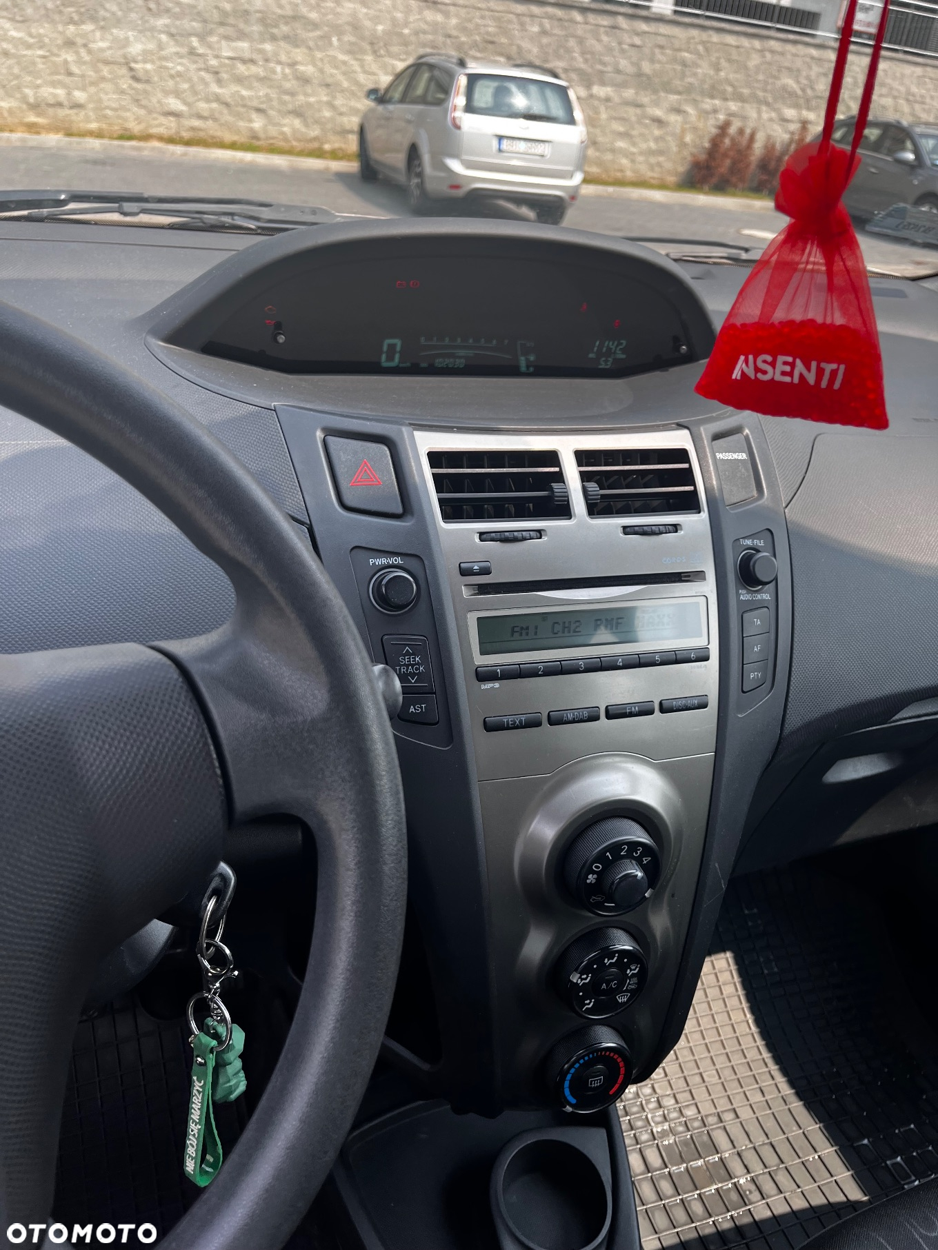 Toyota Yaris 1.0 Entry - 6