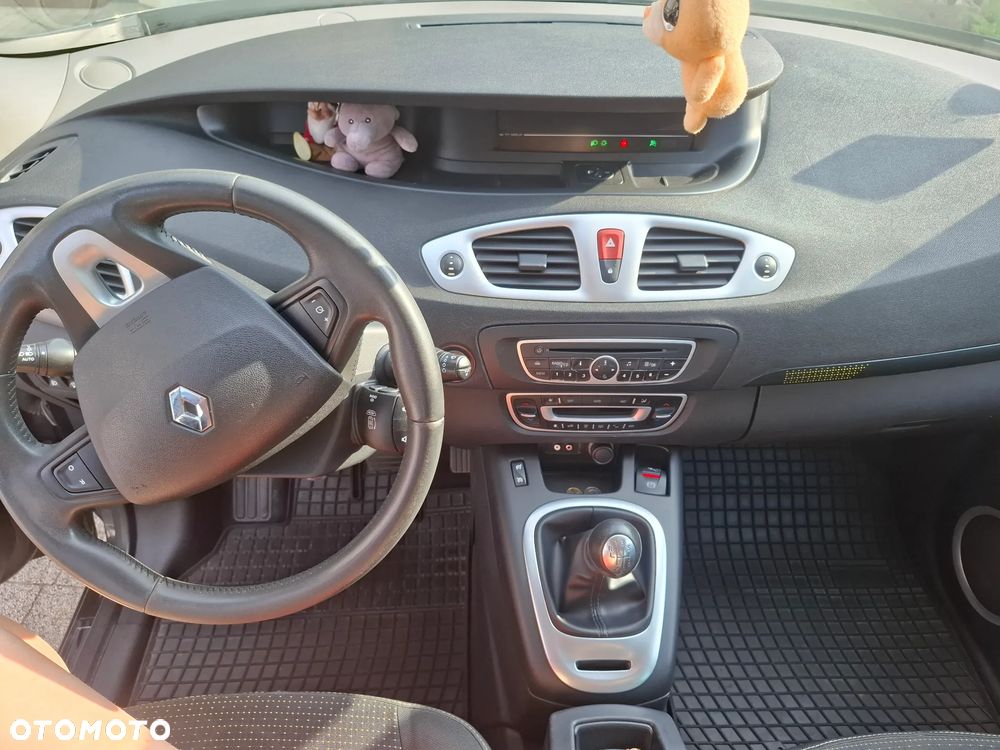 Renault Scenic - 10