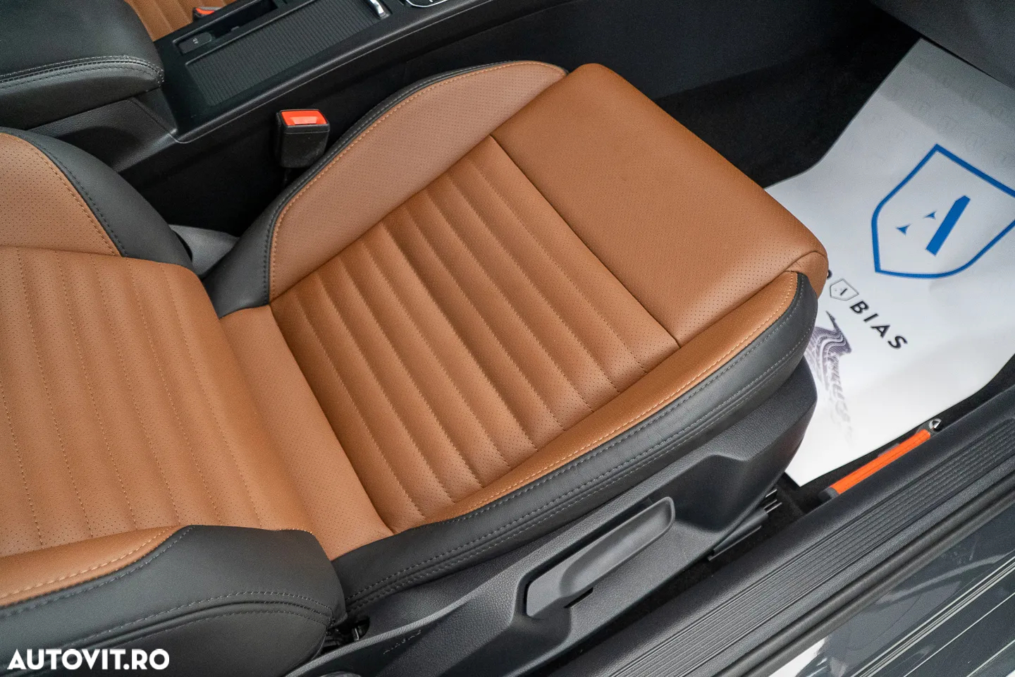 Volkswagen Passat 1.6 TDI DSG Comfortline - 40