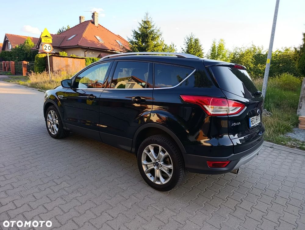 Ford Kuga 2.0 TDCi 2x4 Titanium - 14