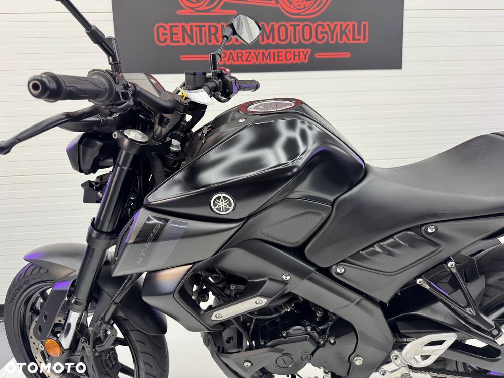Yamaha MT - 32