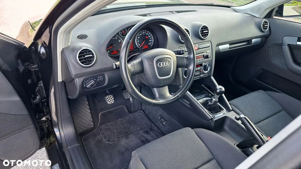 Audi A3 Sportback 1.6 Ambition - 27
