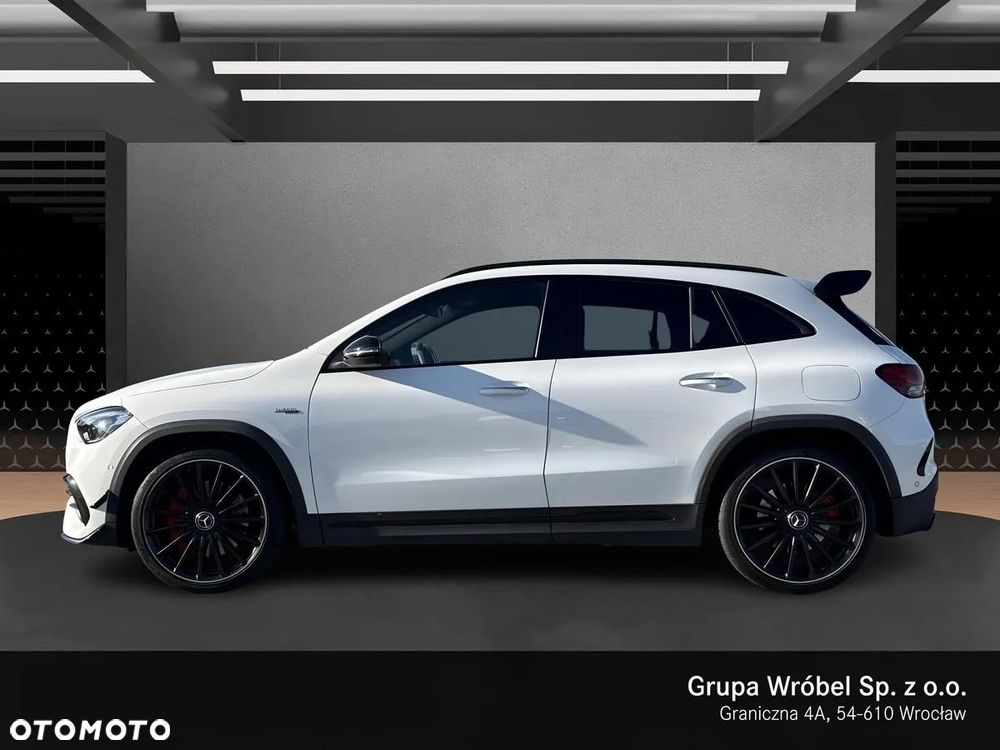 Mercedes-Benz GLA - 2