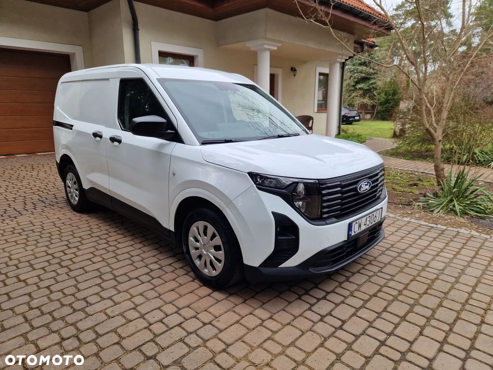 Ford Transit Courier - 4