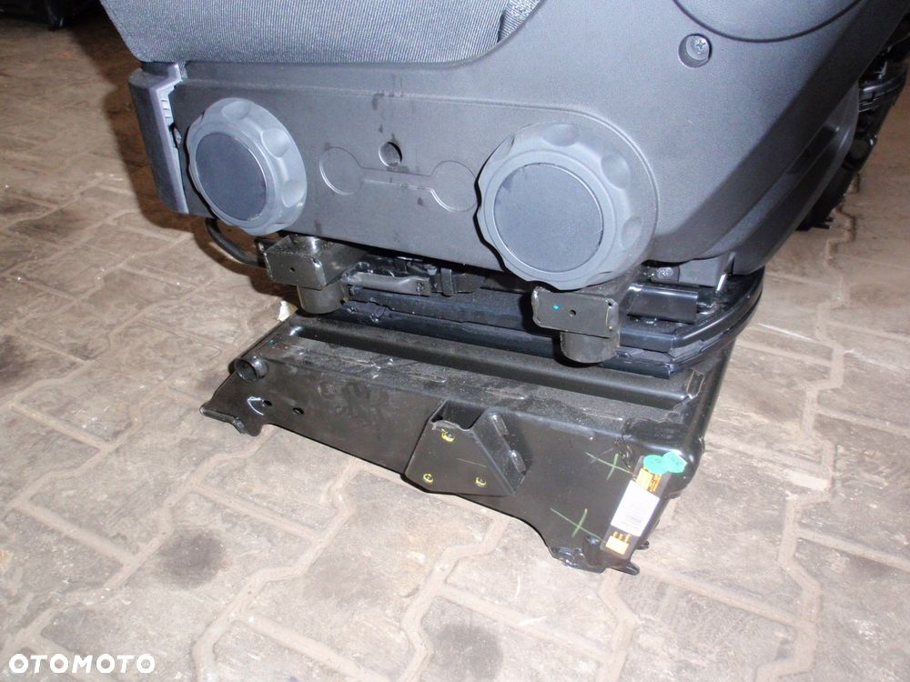 fotel kamper obrotowe fotele ducato boxer jumper movano proace promaster - 2