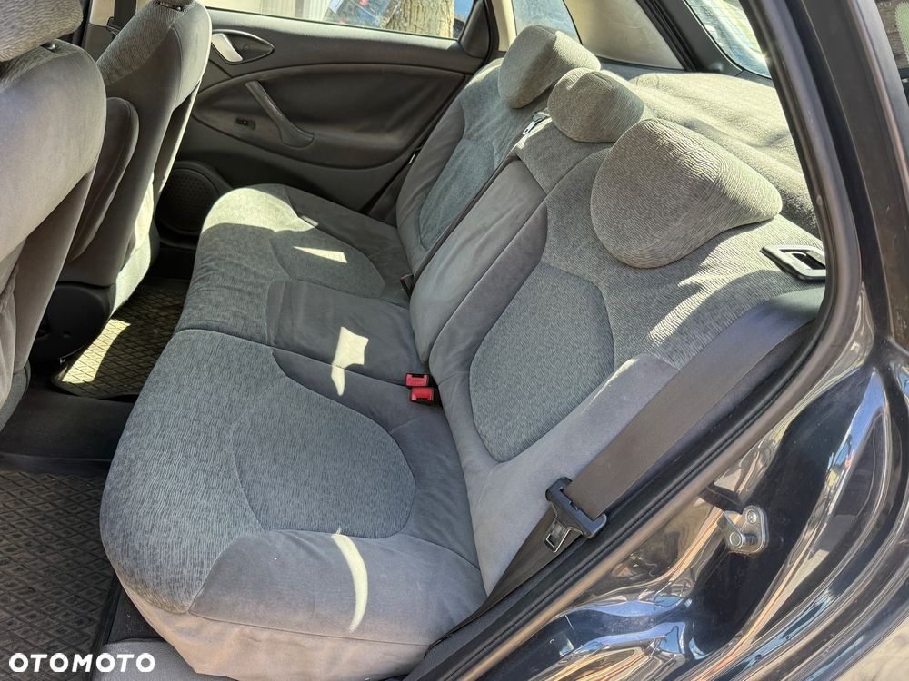 Citroën C5 II 1.6 HDi X - 18