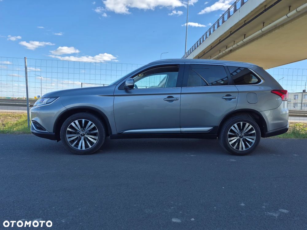 Mitsubishi Outlander - 6