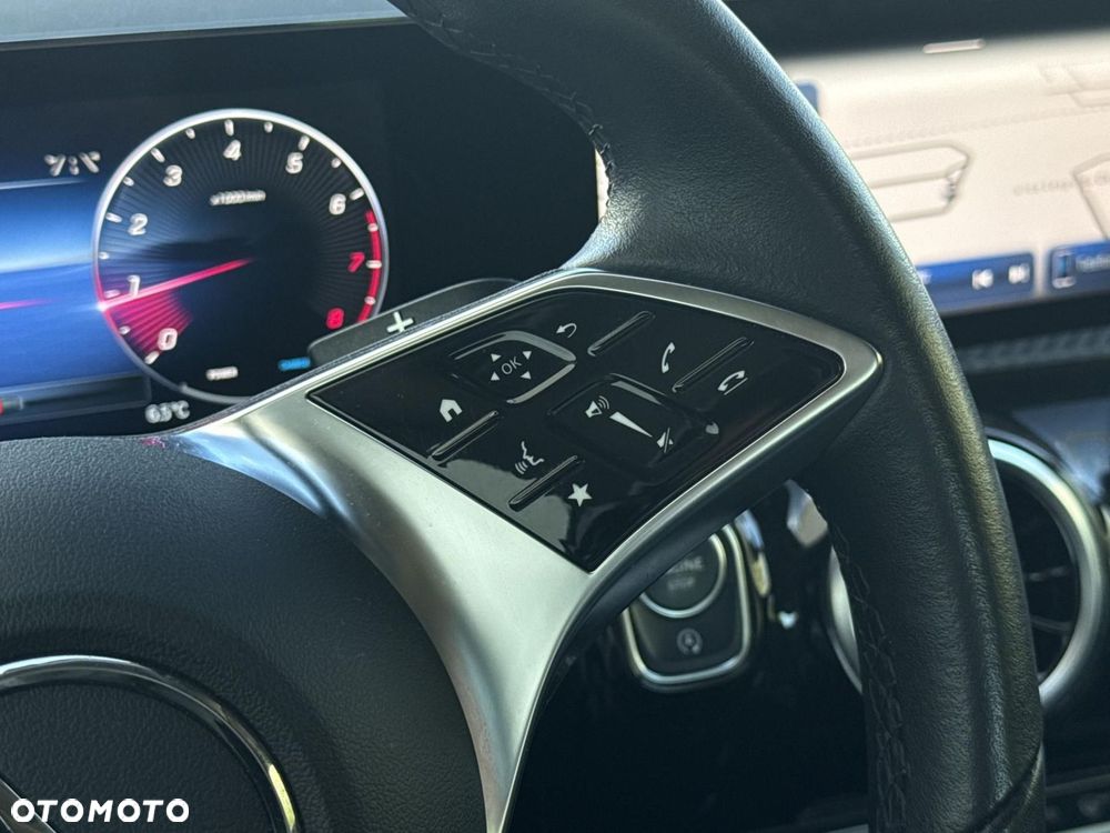 Mercedes-Benz CLA - 27