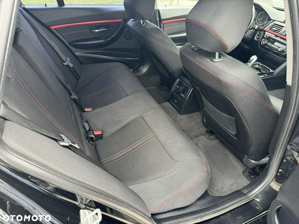 BMW Seria 3 318d Sport Line - 23