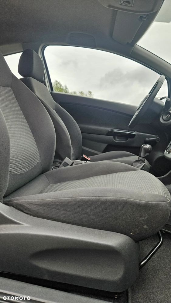 Opel Corsa 1.2 16V Essentia - 25