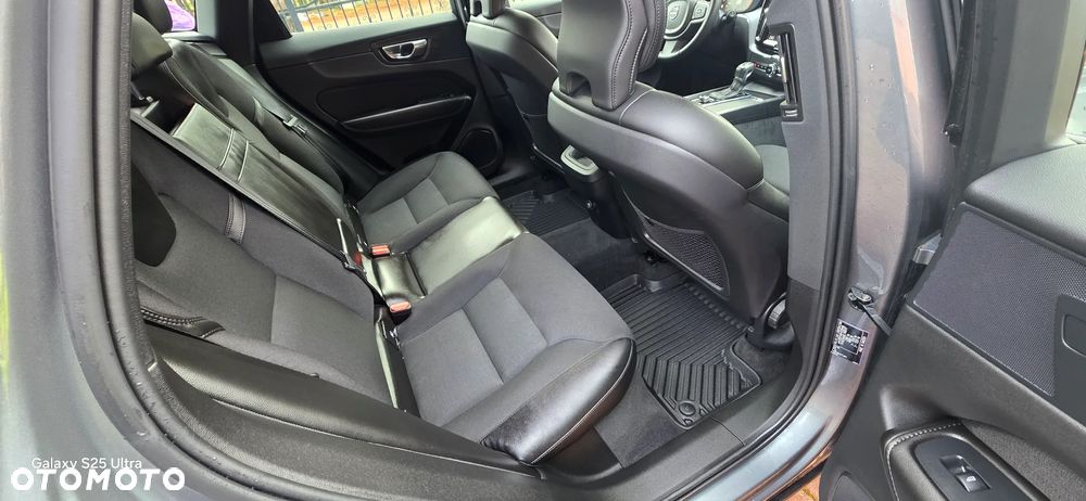 Volvo XC 60 D4 Geartronic Momentum Pro - 14