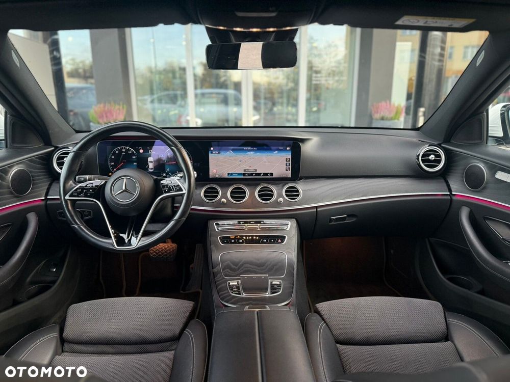 Mercedes-Benz Klasa E - 9
